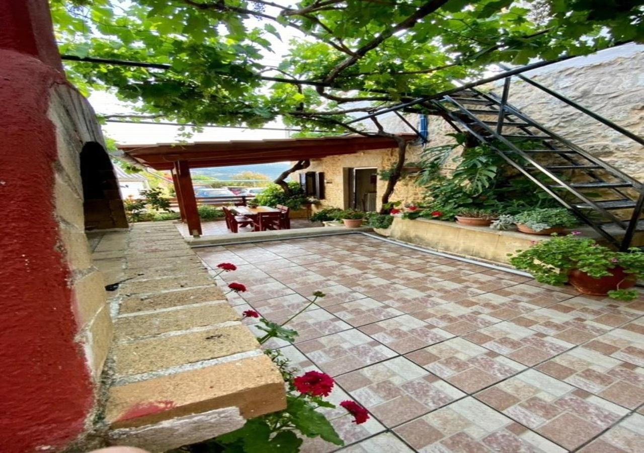 Nikos Traditional House Malathiros Ngoại thất bức ảnh